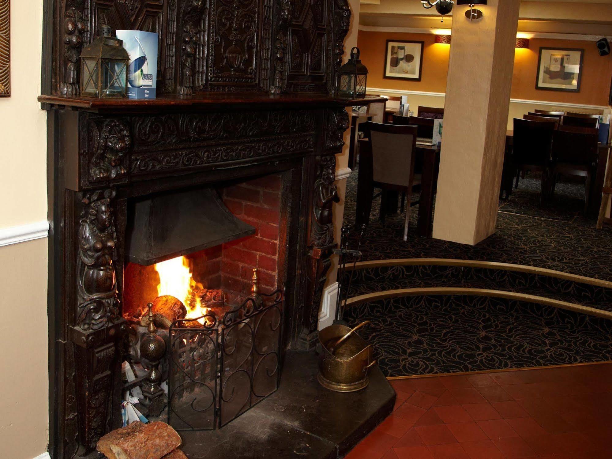 Lion And Swan Hotel Congleton Exteriör bild