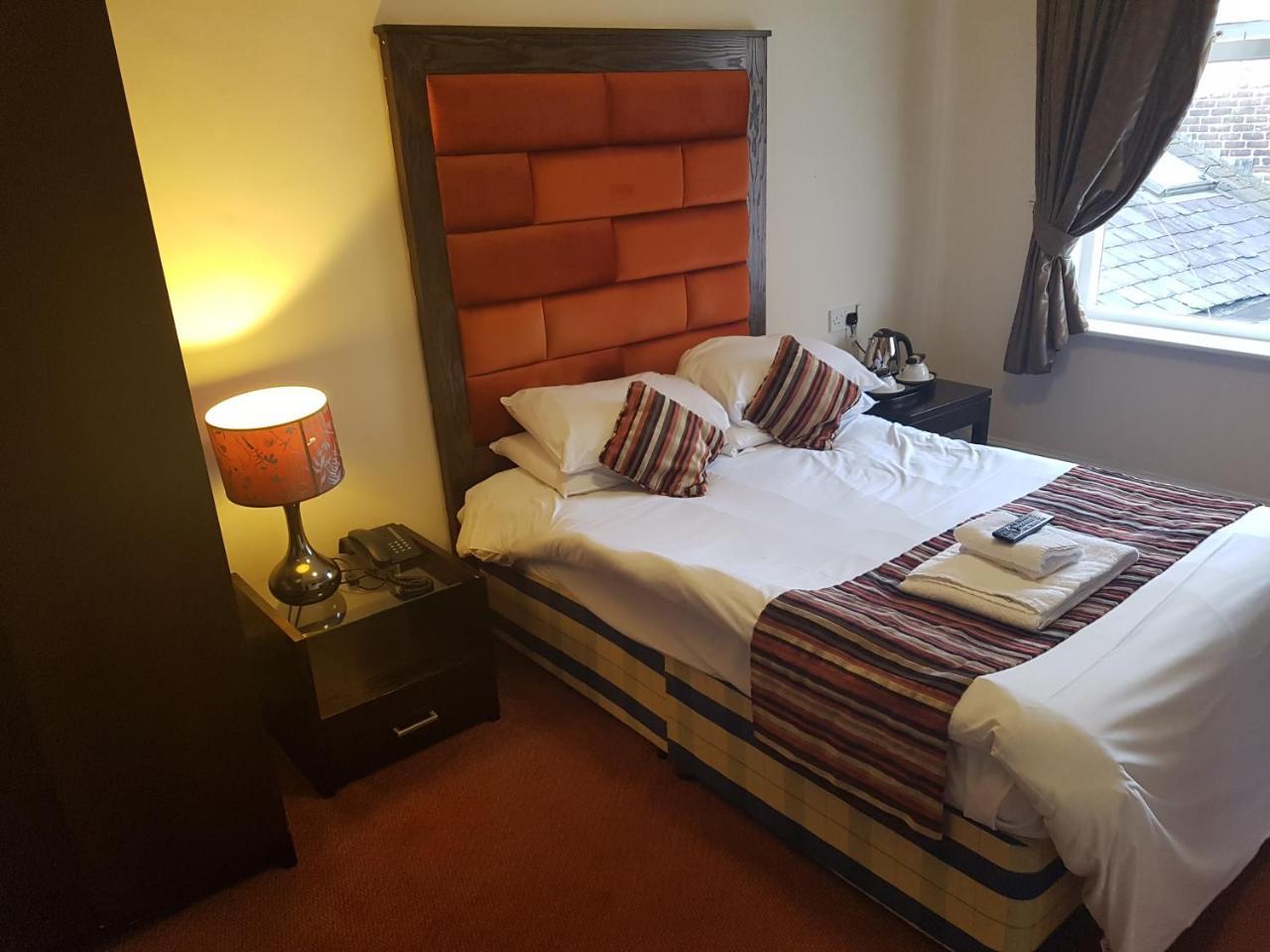 Lion And Swan Hotel Congleton Rum bild